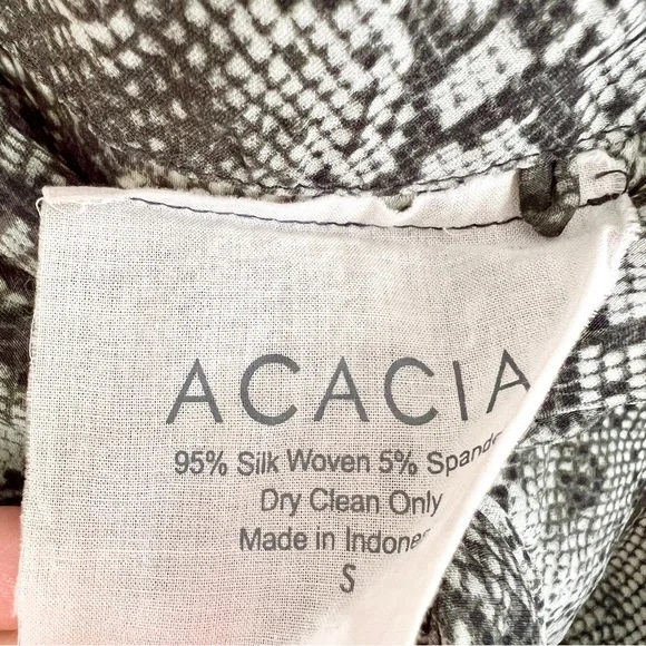 ✨RARE✨ ACACIA Hobbs Silk Pants in Sage Python